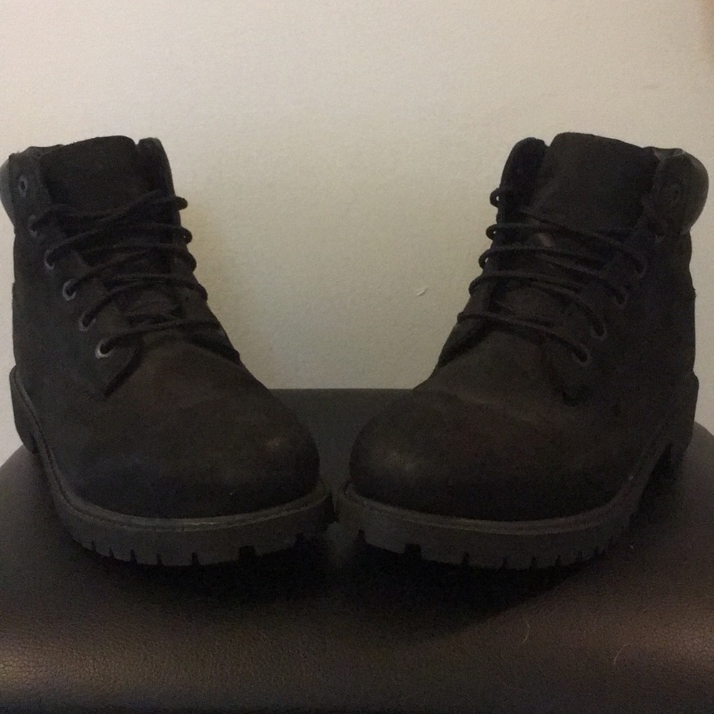 Boys Timberlands.